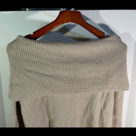 Stitches & Stripes Shireen Ribbed Off Shoulder Pullover Sweater Beige Size S - Picture 8 of 15